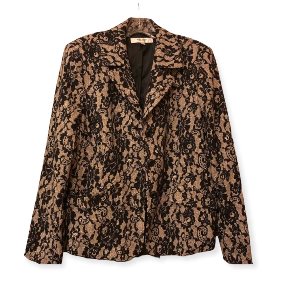 Jones Studio Separates size 14 blazer with black and grey lace print.